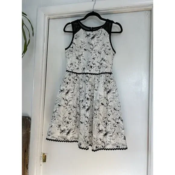 Lot bundle of 3 Summer Dresses Size Small Body By Victoria And Various Brands - Picture 4 of 4